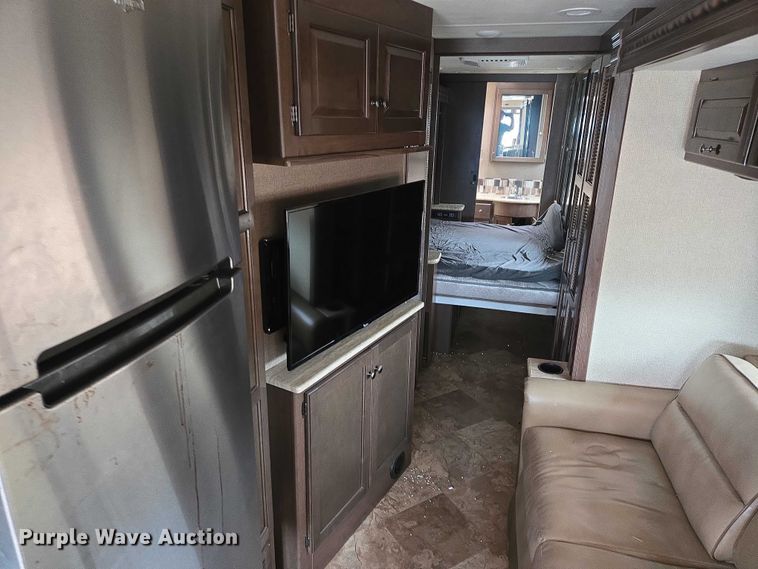 image for item ER5429 2017 Thor Motor Coach Stripped  RV