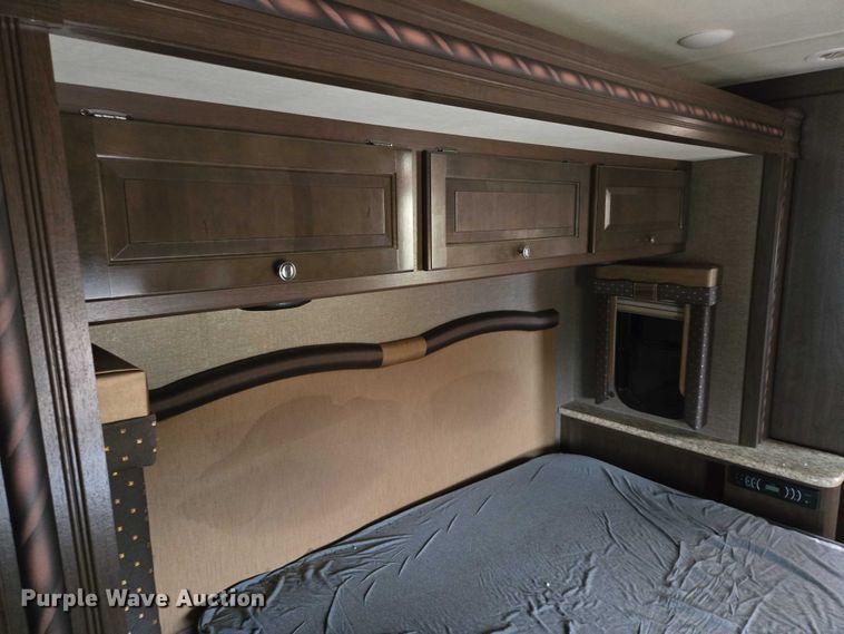 image for item ER5429 2017 Thor Motor Coach Stripped  RV