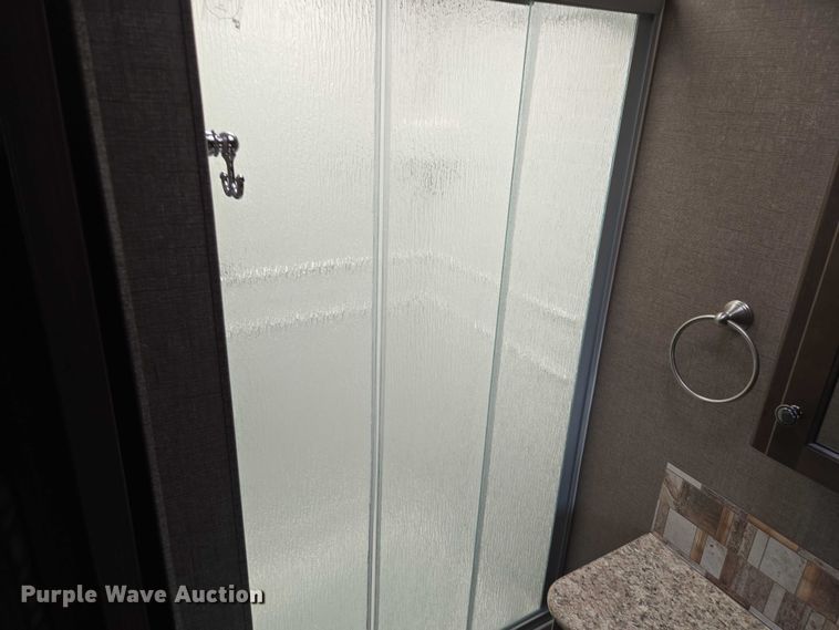 image for item ER5429 2017 Thor Motor Coach Stripped  RV