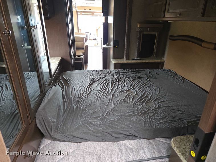 image for item ER5429 2017 Thor Motor Coach Stripped  RV