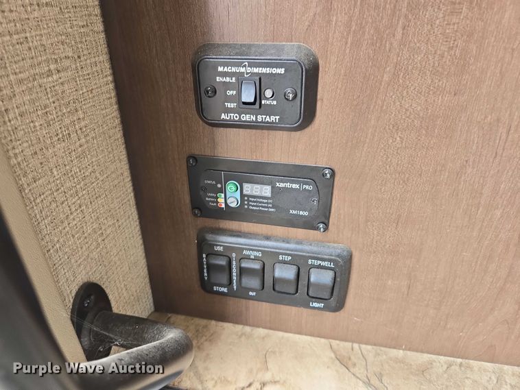 image for item ER5429 2017 Thor Motor Coach Stripped  RV