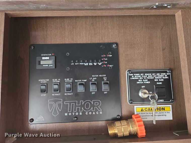 image for item ER5429 2017 Thor Motor Coach Stripped  RV