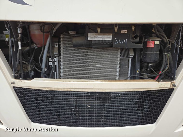 image for item ER5429 2017 Thor Motor Coach Stripped  RV