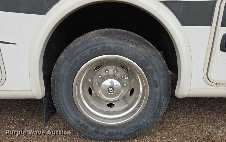 image for item ER5429 2017 Thor Motor Coach Stripped  RV