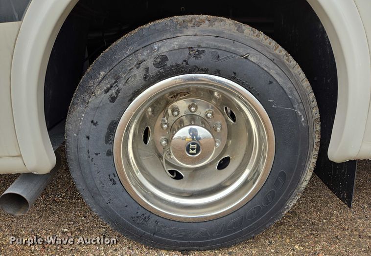 image for item ER5429 2017 Thor Motor Coach Stripped  RV