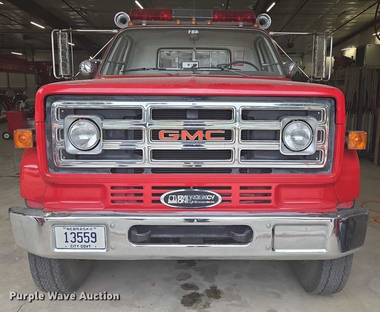 image for item ER5431 1985 GMC 7000 pumper fire truck