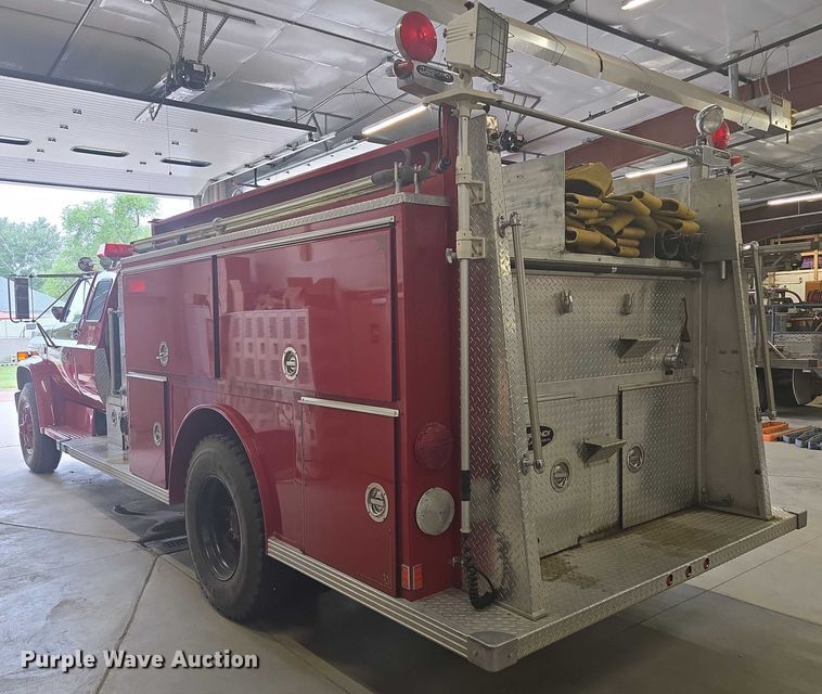 image for item ER5431 1985 GMC 7000 pumper fire truck