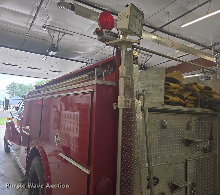image for item ER5431 1985 GMC 7000 pumper fire truck