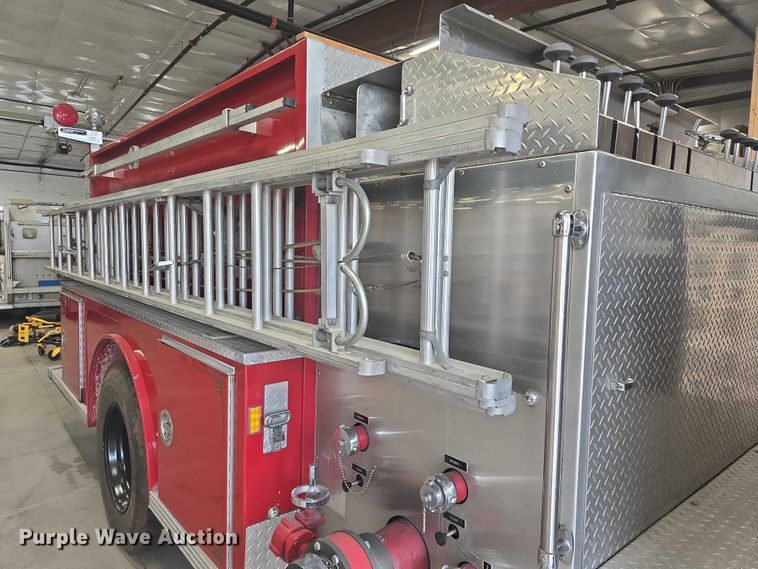 image for item ER5431 1985 GMC 7000 pumper fire truck