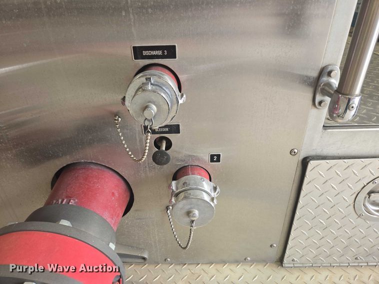 image for item ER5431 1985 GMC 7000 pumper fire truck