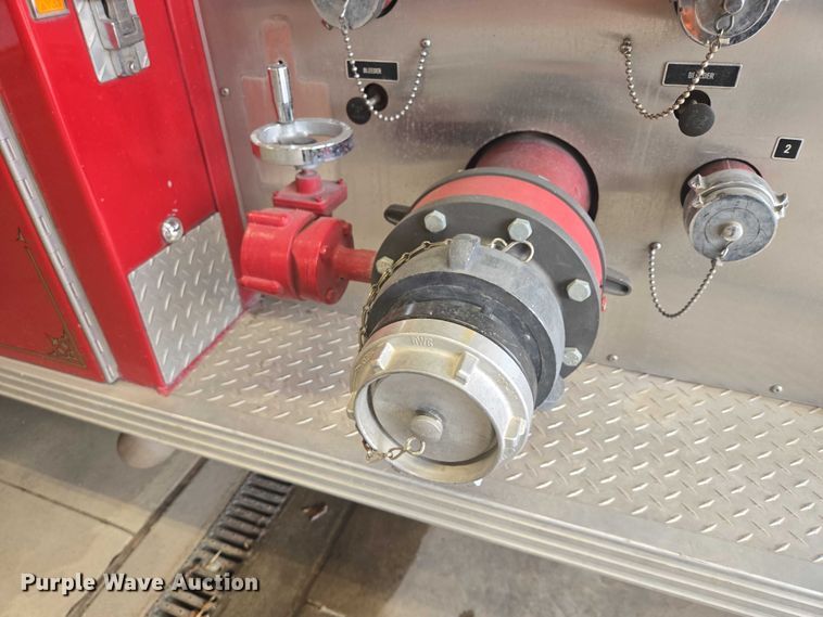 image for item ER5431 1985 GMC 7000 pumper fire truck