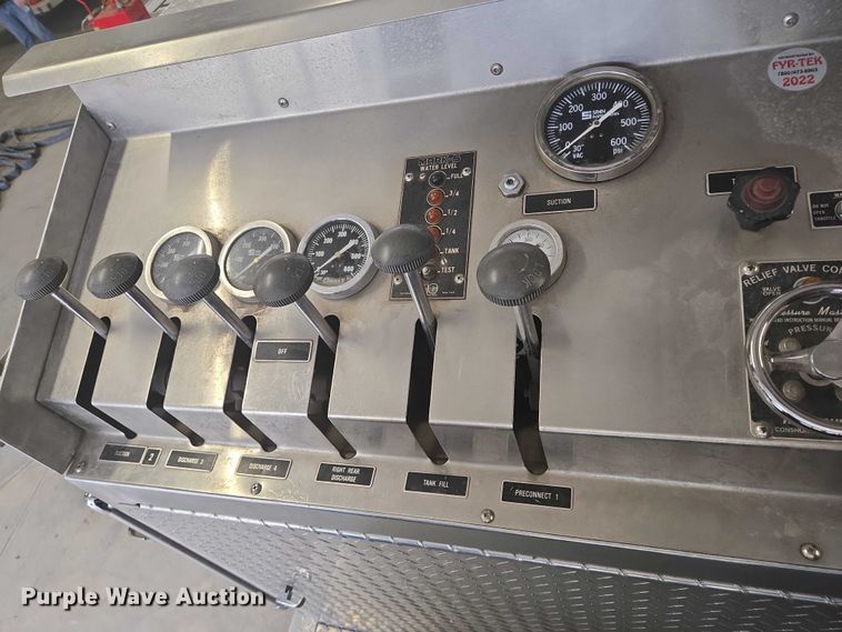 image for item ER5431 1985 GMC 7000 pumper fire truck