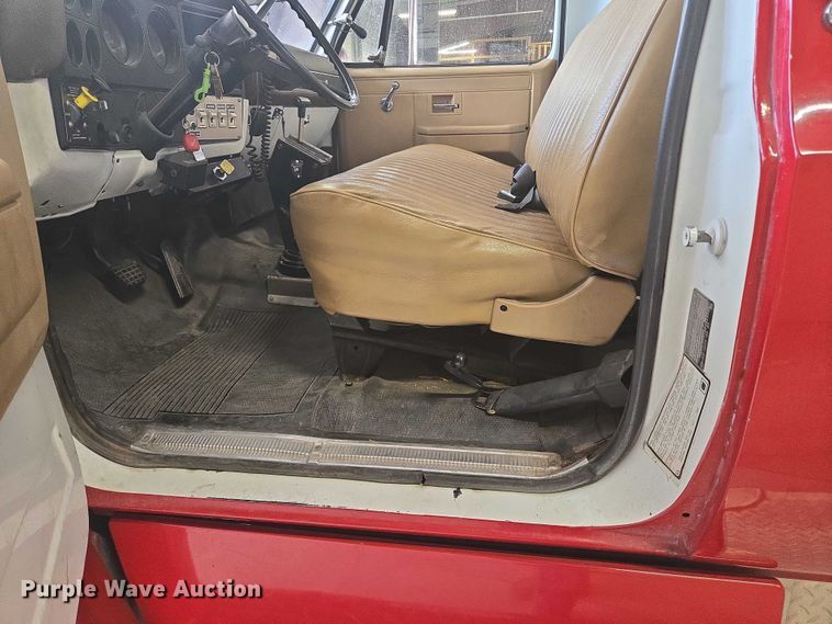 image for item ER5431 1985 GMC 7000 pumper fire truck