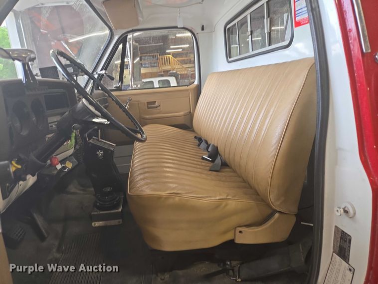 image for item ER5431 1985 GMC 7000 pumper fire truck