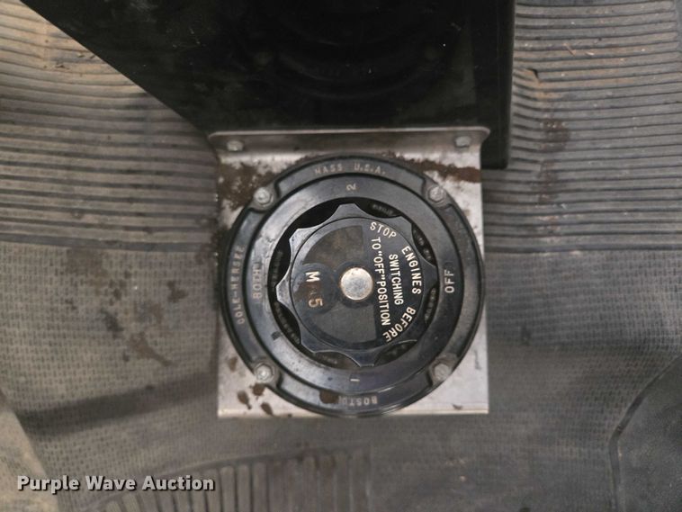 image for item ER5431 1985 GMC 7000 pumper fire truck