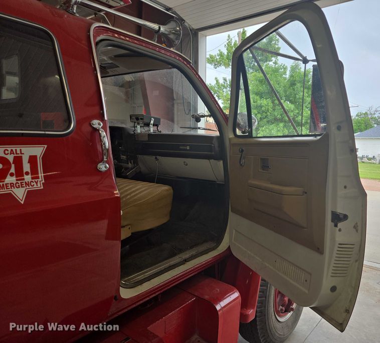 image for item ER5431 1985 GMC 7000 pumper fire truck