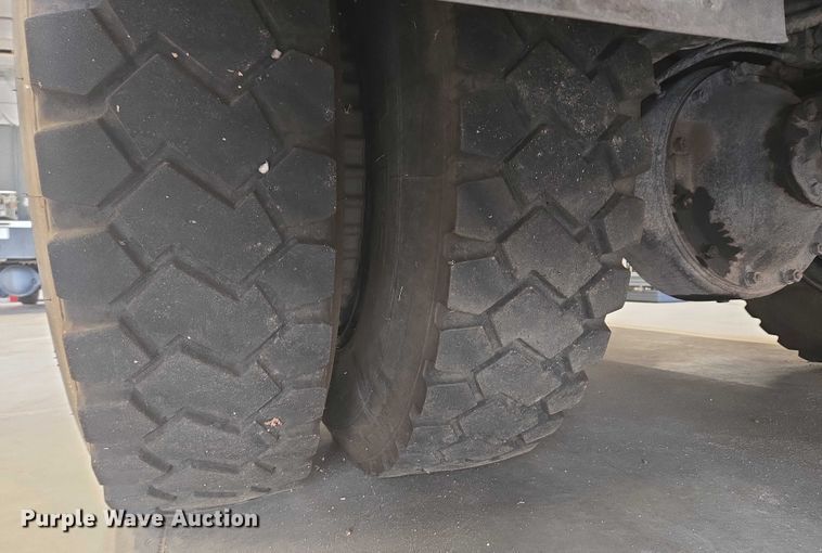 image for item ER5431 1985 GMC 7000 pumper fire truck