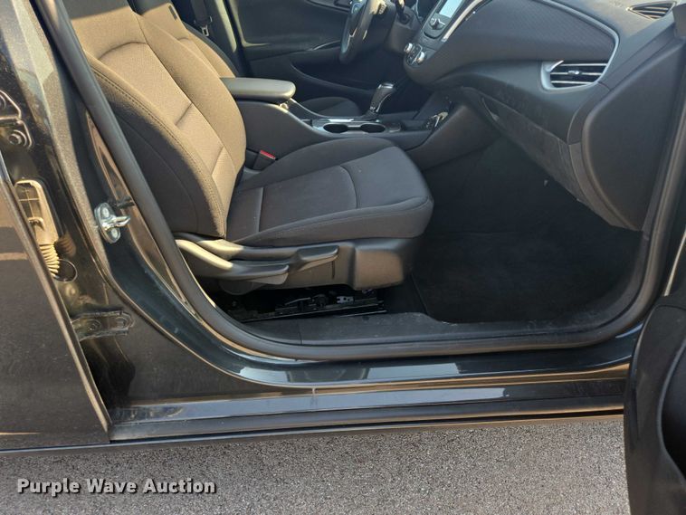 image for item ER5433 2018 Chevrolet Malibu 