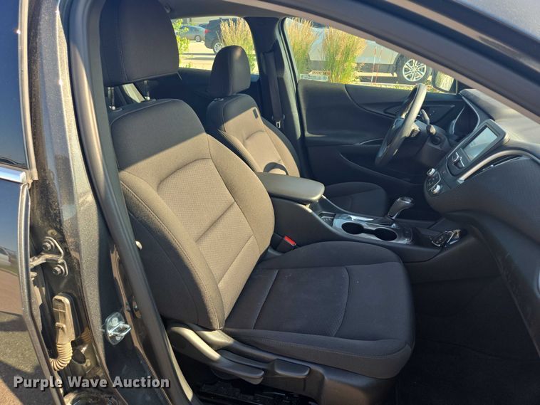 image for item ER5433 2018 Chevrolet Malibu 