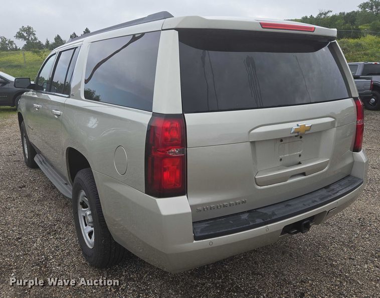 image for item ER5436 2015 Chevrolet Suburban SUV