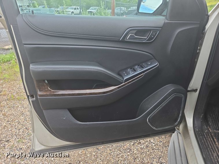 image for item ER5436 2015 Chevrolet Suburban SUV