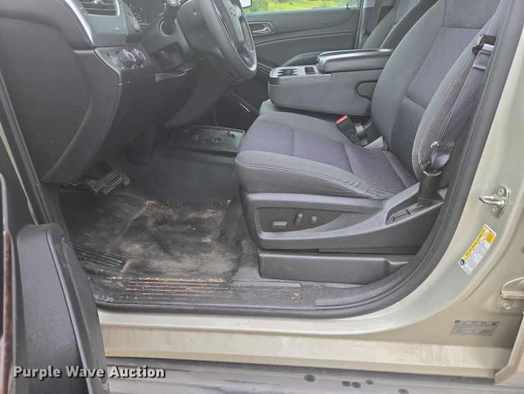 image for item ER5436 2015 Chevrolet Suburban SUV