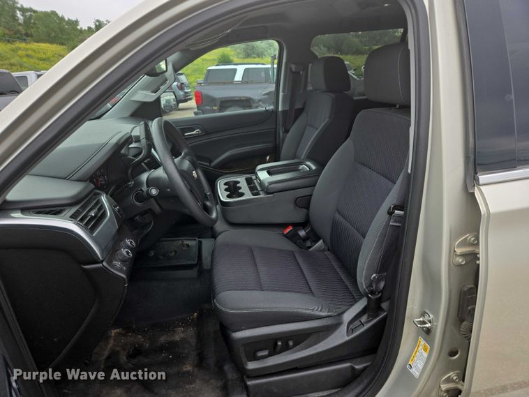 image for item ER5436 2015 Chevrolet Suburban SUV