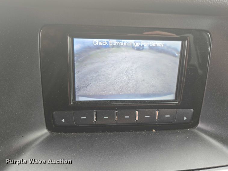 image for item ER5436 2015 Chevrolet Suburban SUV