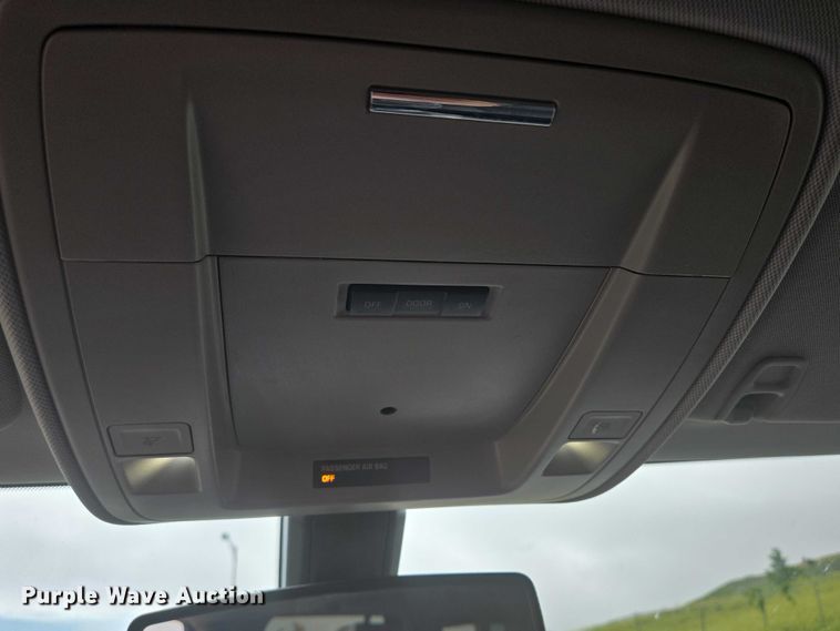 image for item ER5436 2015 Chevrolet Suburban SUV