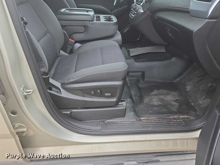 image for item ER5436 2015 Chevrolet Suburban SUV