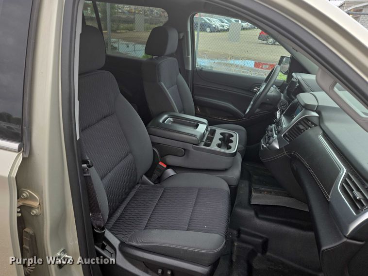 image for item ER5436 2015 Chevrolet Suburban SUV