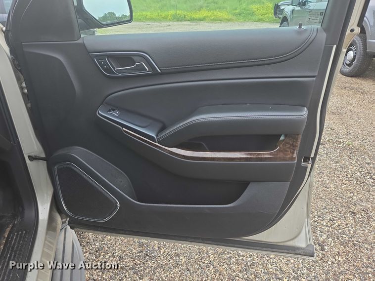 image for item ER5436 2015 Chevrolet Suburban SUV