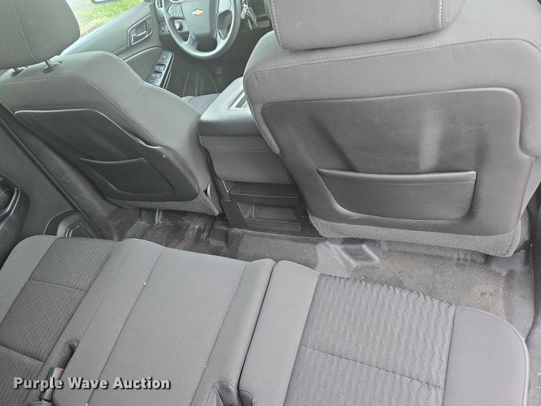 image for item ER5436 2015 Chevrolet Suburban SUV