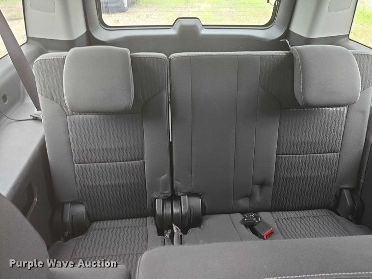 image for item ER5436 2015 Chevrolet Suburban SUV