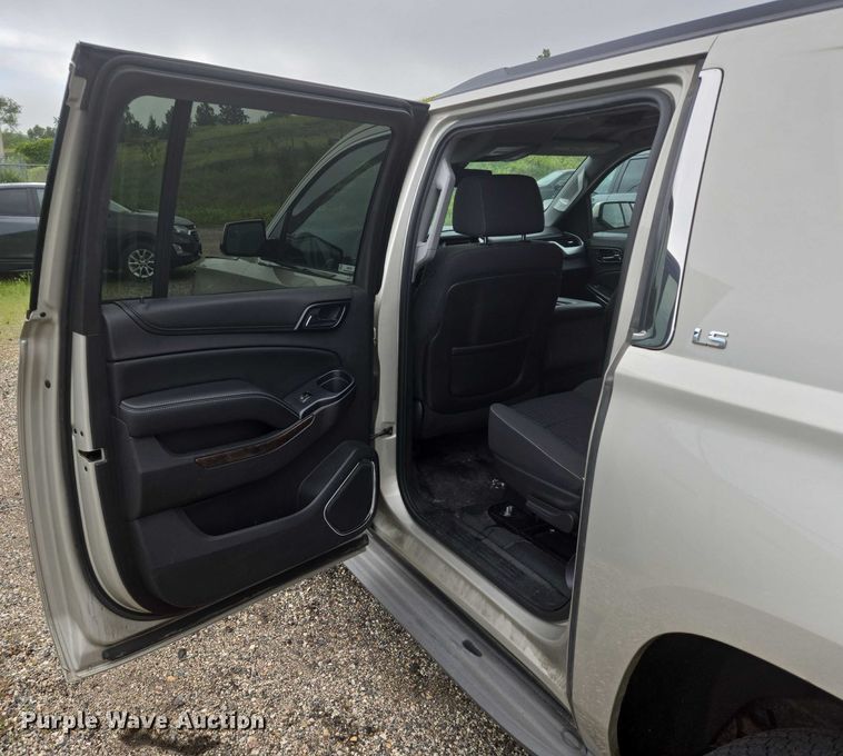 image for item ER5436 2015 Chevrolet Suburban SUV