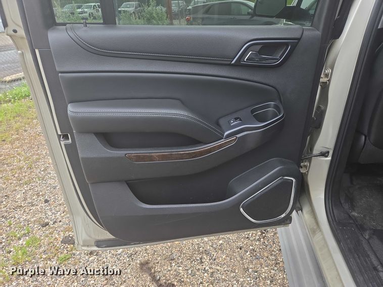 image for item ER5436 2015 Chevrolet Suburban SUV