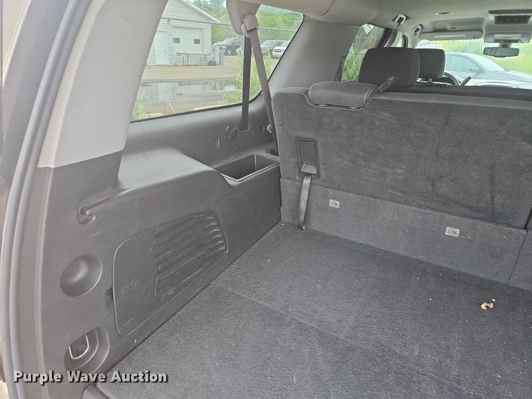 image for item ER5436 2015 Chevrolet Suburban SUV