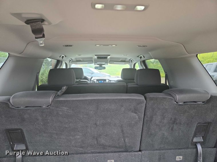 image for item ER5436 2015 Chevrolet Suburban SUV