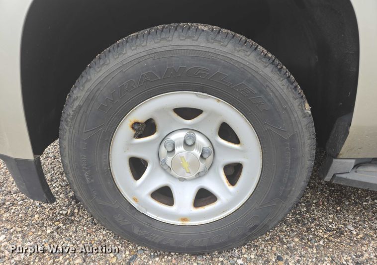 image for item ER5436 2015 Chevrolet Suburban SUV