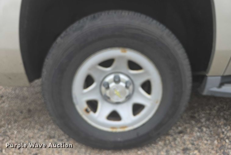 image for item ER5436 2015 Chevrolet Suburban SUV