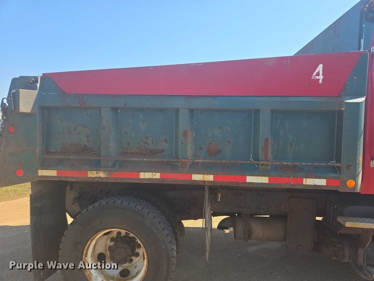 image for item ER5442 2005 Sterling L7500 dump truck