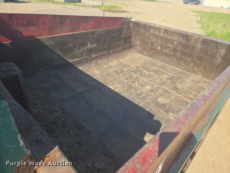 image for item ER5442 2005 Sterling L7500 dump truck