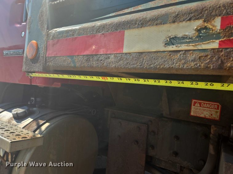 image for item ER5442 2005 Sterling L7500 dump truck