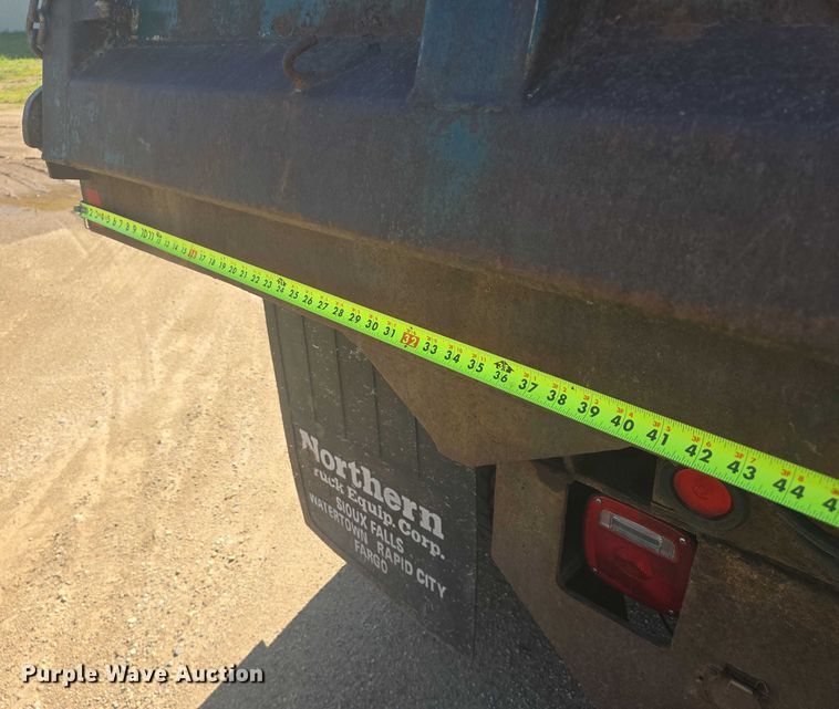 image for item ER5442 2005 Sterling L7500 dump truck