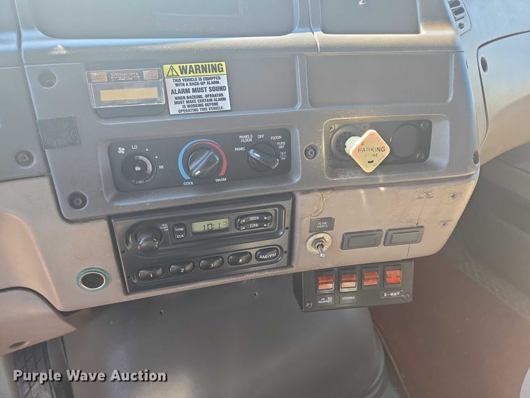 image for item ER5442 2005 Sterling L7500 dump truck