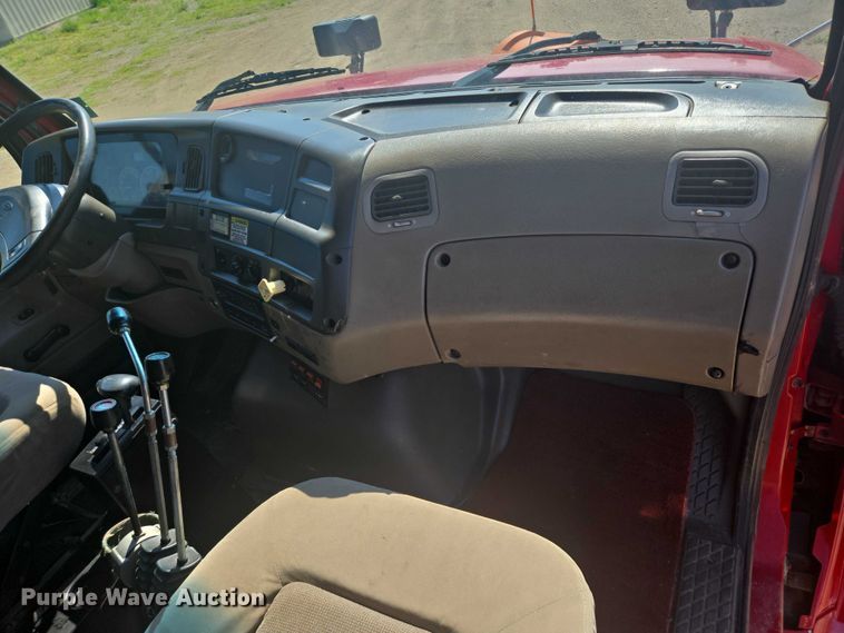 image for item ER5442 2005 Sterling L7500 dump truck