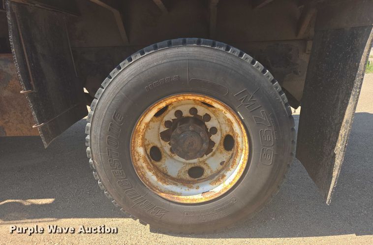 image for item ER5442 2005 Sterling L7500 dump truck