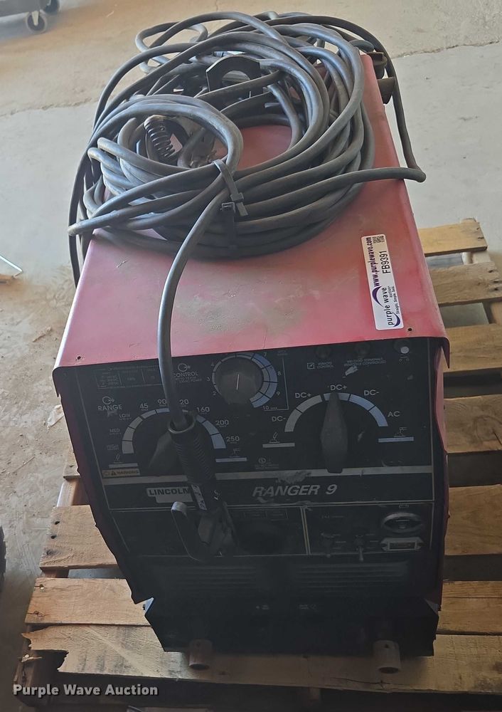 image for item FB9391 Lincoln Electric Ranger 9 welder/generator