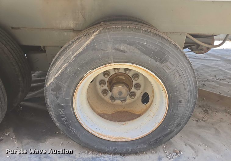 image for item FB9395 Onan 450DFEC generator