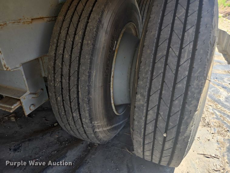 image for item FB9395 Onan 450DFEC generator